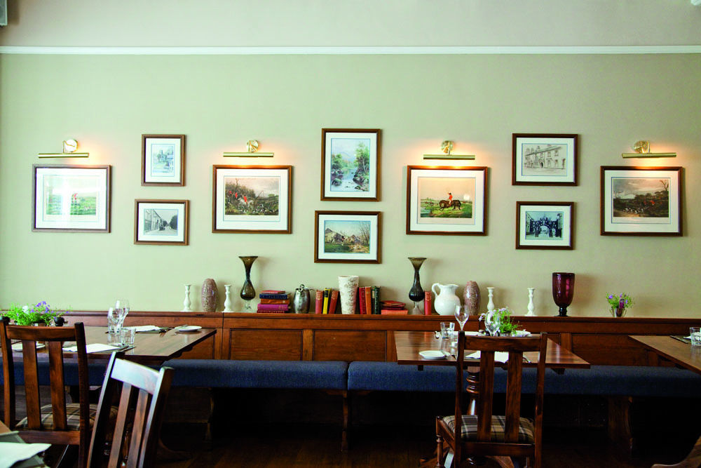The Golden Lion At Settle Hotel Ngoại thất bức ảnh